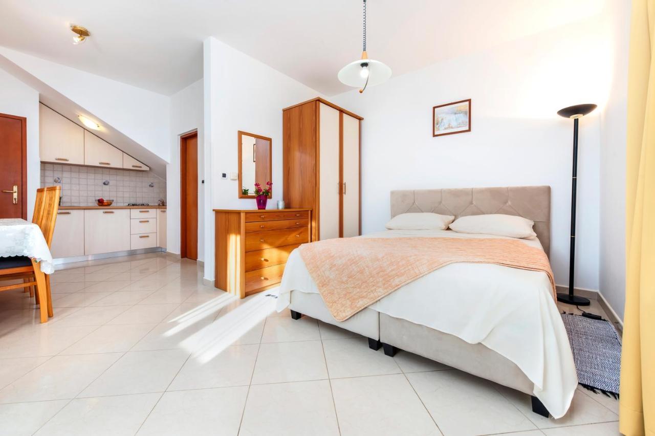 Villa Mara Rovinj Buitenkant foto